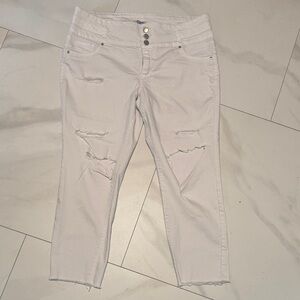D. Jeans White Distressed Hem Cropped Ankle Jeans.  Sz 16
